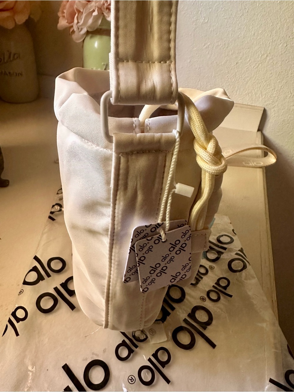 ALO Yoga Cream Drawstring Puffer Mini Crossbody - Picture 5 of 8